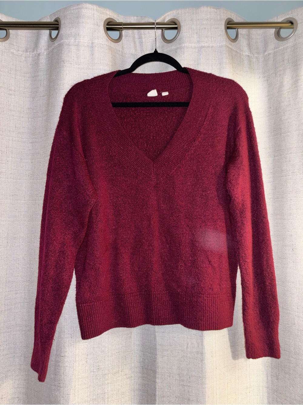 GAP Women's V-Neck Sweater in Deep Wine